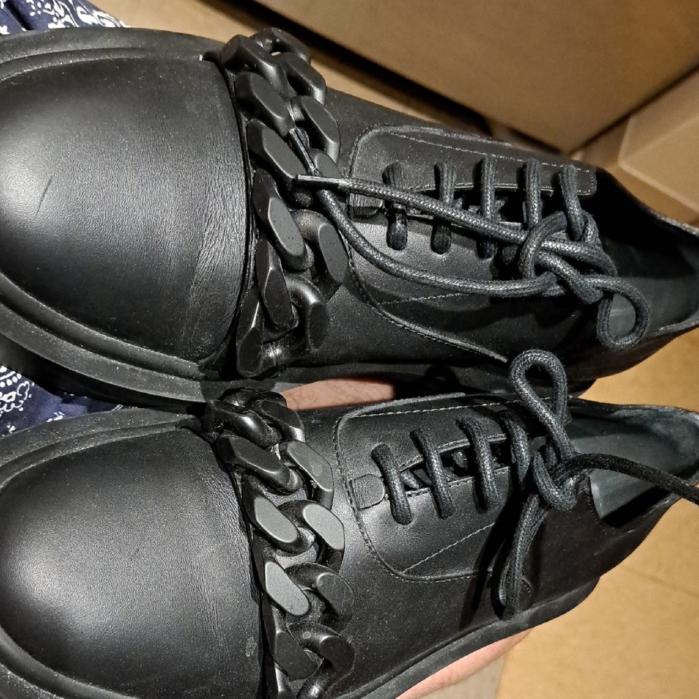 Black Men's Shoes with Chain Detail